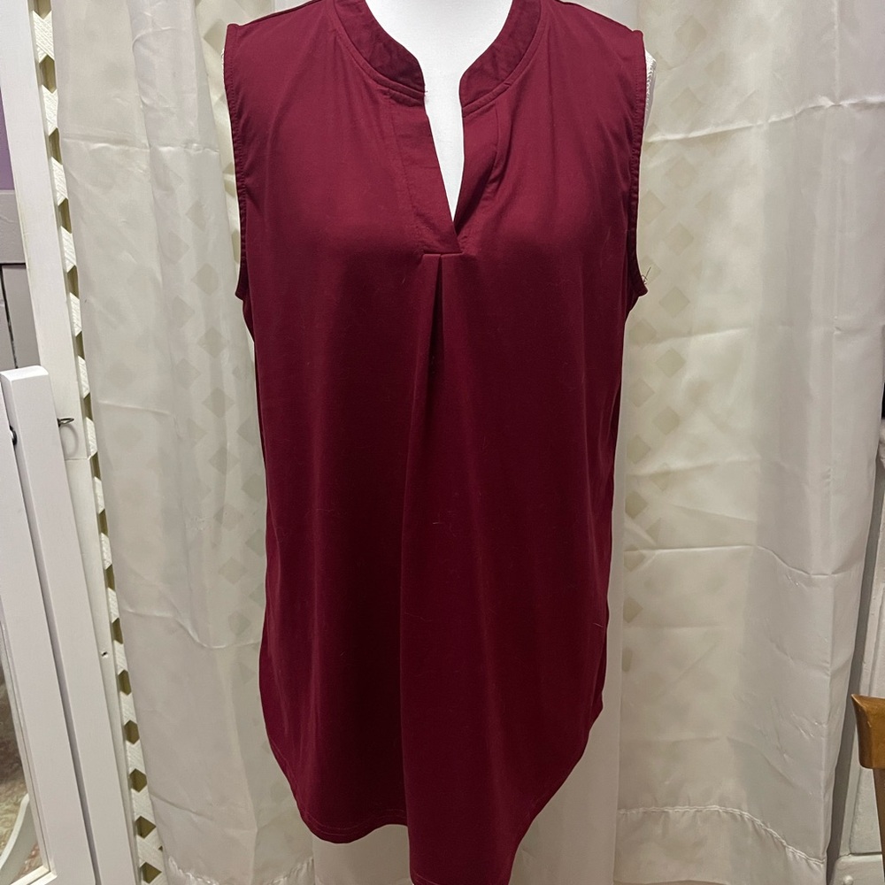 Sleeveless V-Neck Blouse in Burgundy